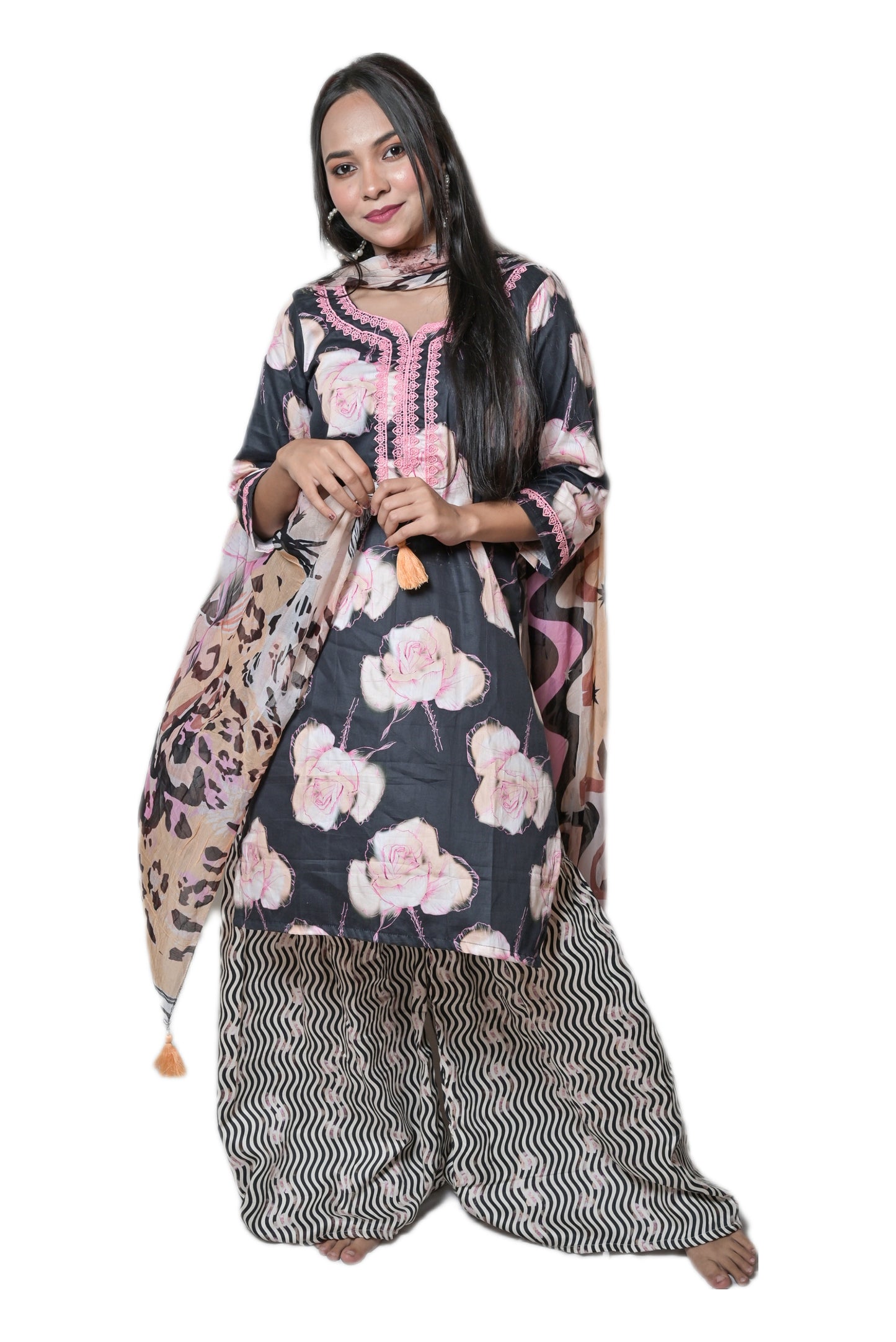 LABELMINAAKSHIGANGAA Muslin cottan sharara dress with printed duppatta